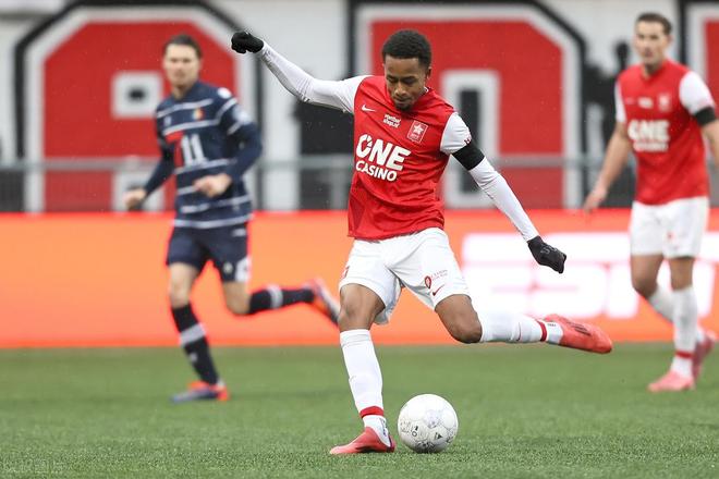 称的曼城而 称的曼城而